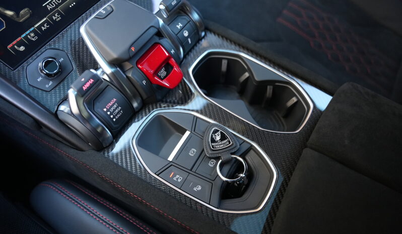 Lamborghini Urus Performante full