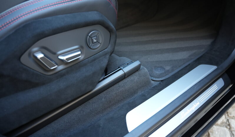 Lamborghini Urus Performante full