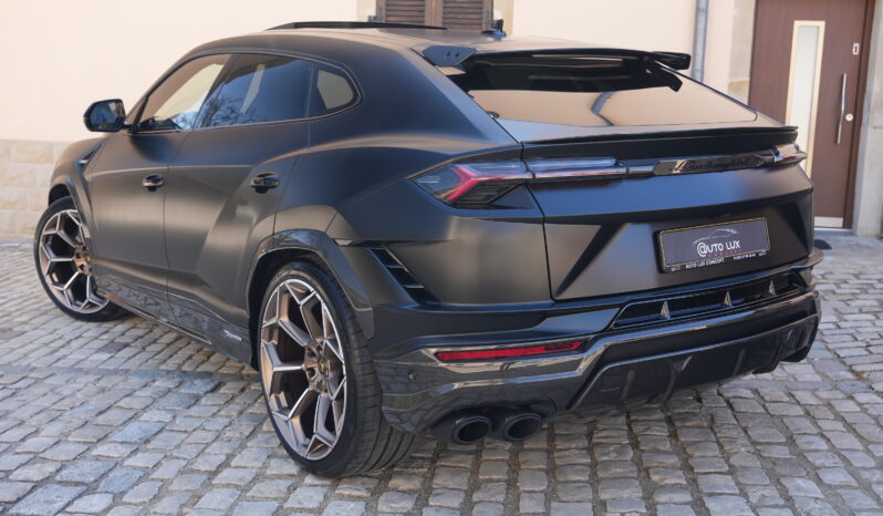 Lamborghini Urus Performante full
