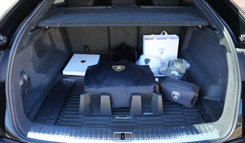 Lamborghini Urus Performante full