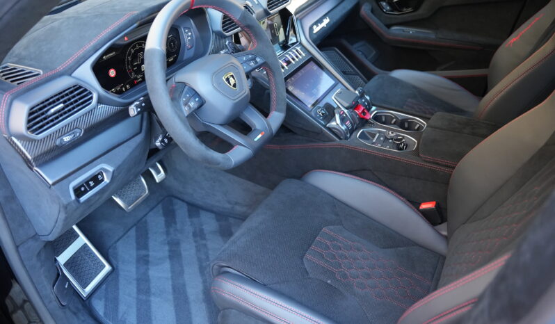 Lamborghini Urus Performante full