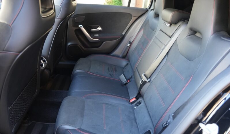 Mercedes-Benz A 250 e AMG Line 8G-DCT full