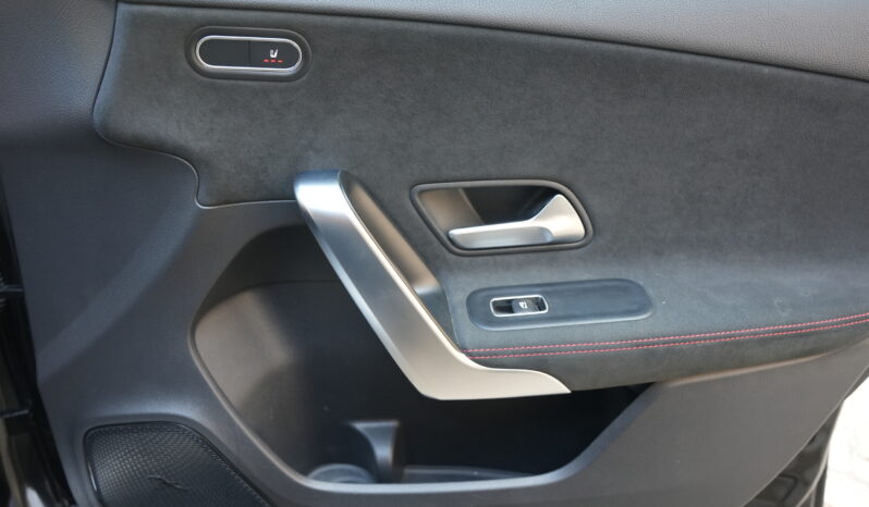 Mercedes-Benz A 250 e AMG Line 8G-DCT full