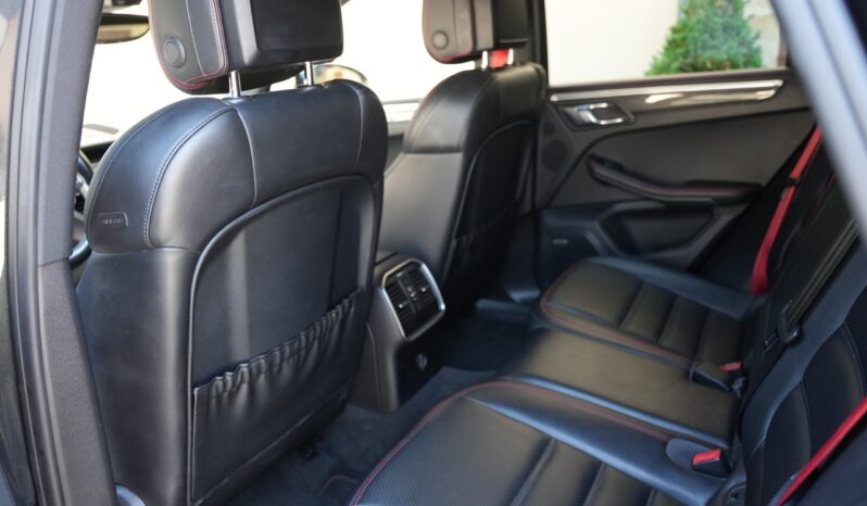 Porsche Macan GTS full