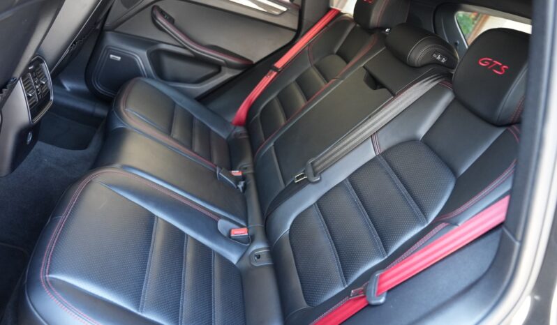 Porsche Macan GTS full