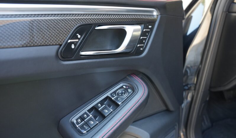 Porsche Macan GTS full