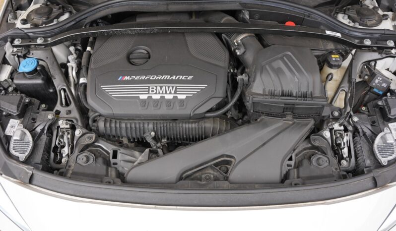 BMW M135i xDrive full