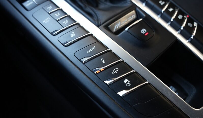 Porsche Macan GTS full