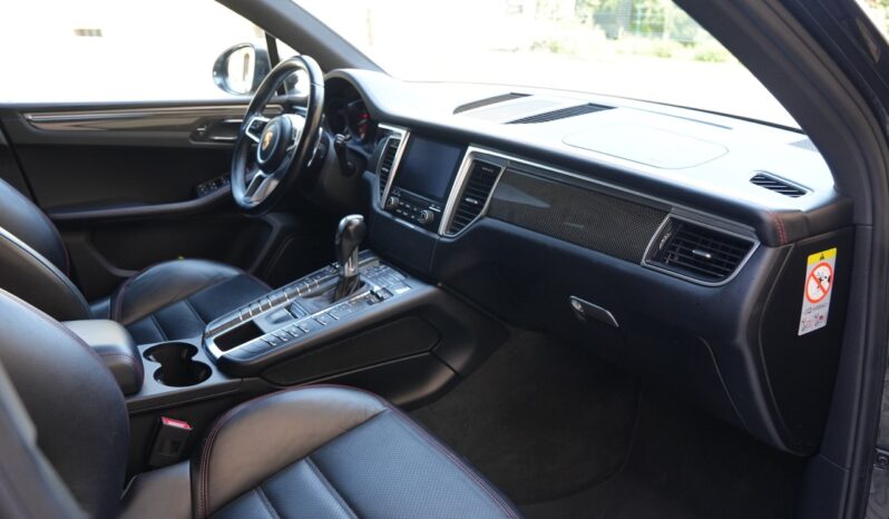 Porsche Macan GTS full