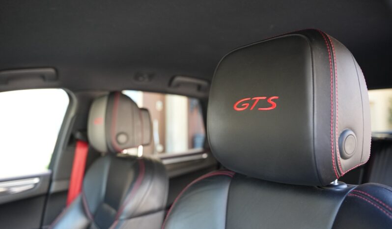Porsche Macan GTS full