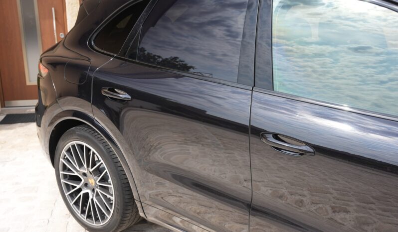 Porsche Cayenne Turbo full