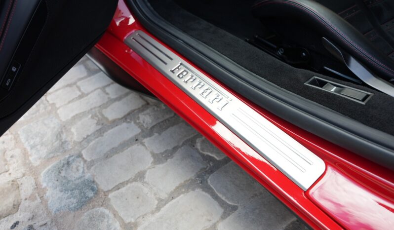 Ferrari F8 Tributo full