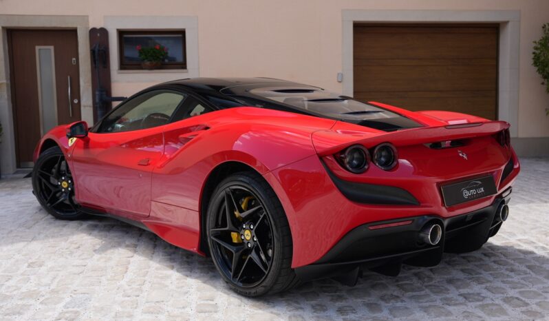 Ferrari F8 Tributo full