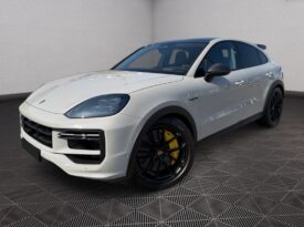 Porsche Cayenne Turbo E-Hybrid Coupé avec Pack GT