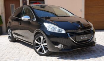 Peugeot 208 1.6 VTI 120 ch Féline 5 portes full