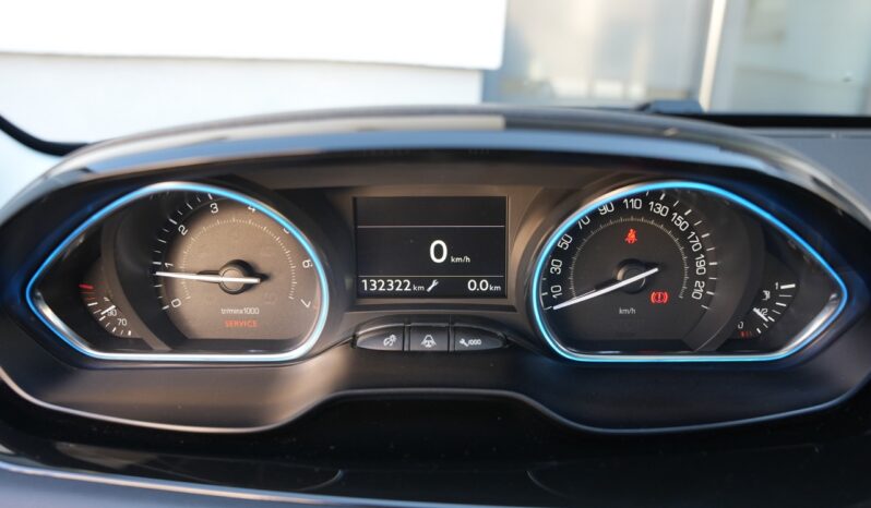 Peugeot 208 1.6 VTI 120 ch Féline 5 portes full