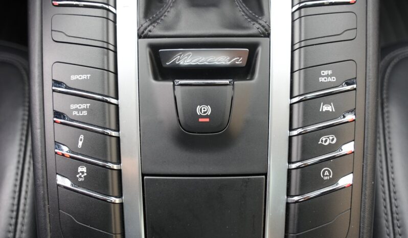 Porsche Macan GTS full