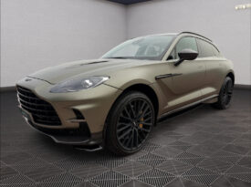 Aston Martin DBX 707
