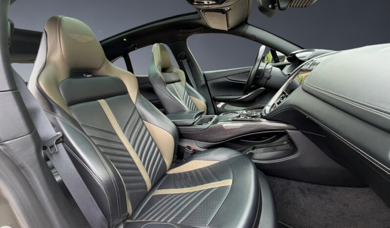 Aston Martin DBX 707 full