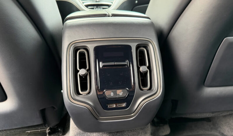 Aston Martin DBX 707 full