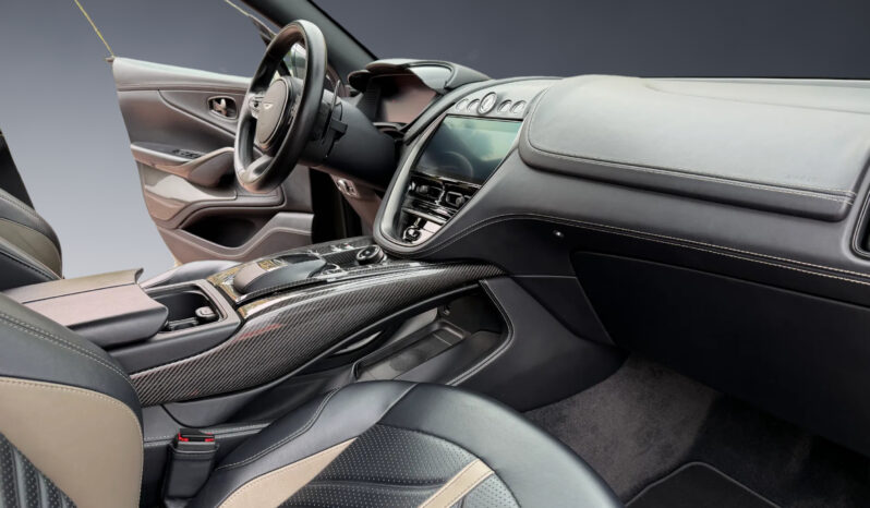 Aston Martin DBX 707 full