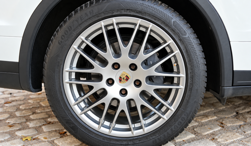 Porsche Cayenne Diesel full