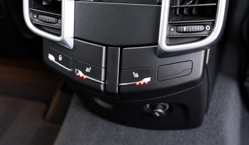 Porsche Cayenne Diesel full